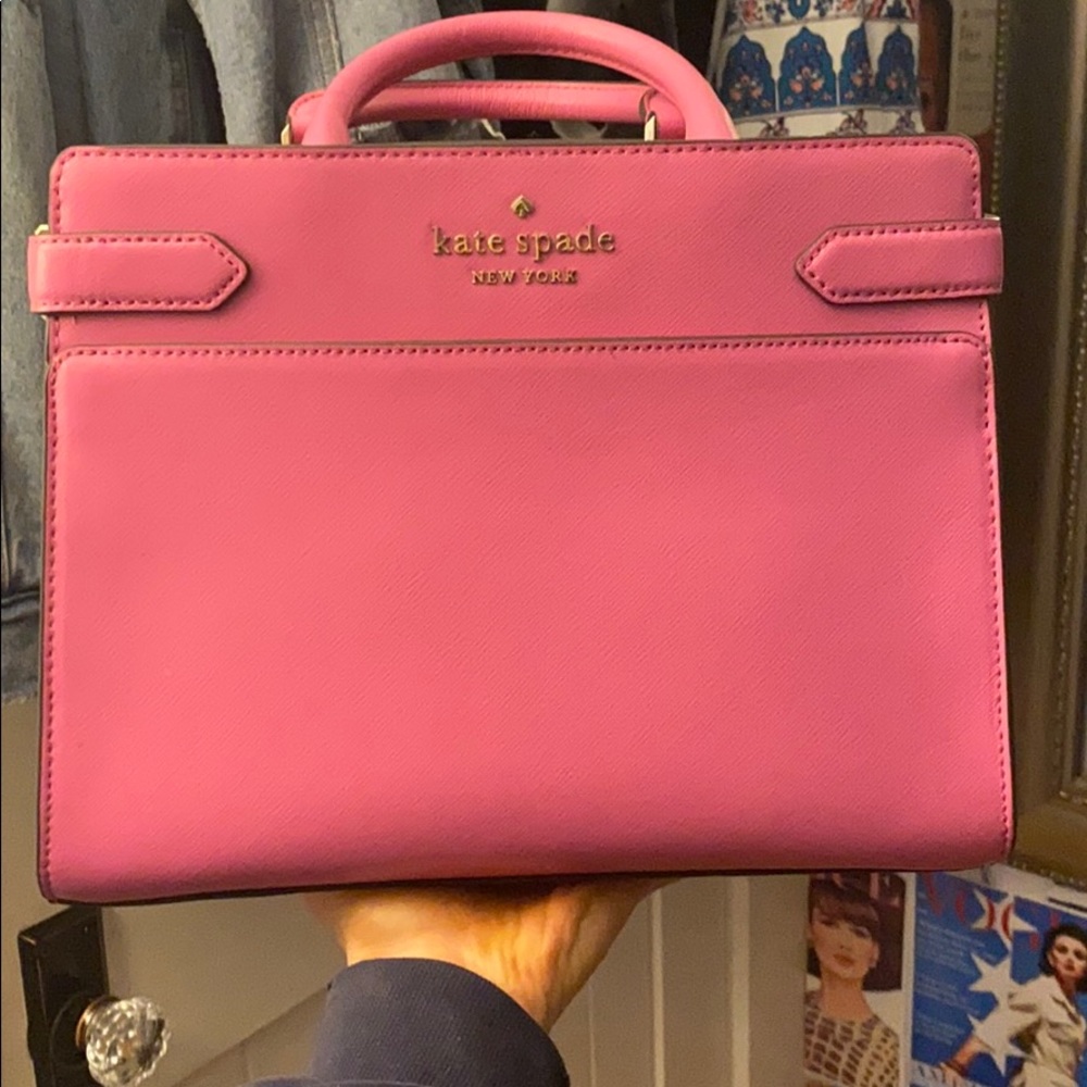 Kate Spade pink purse. adorable!
